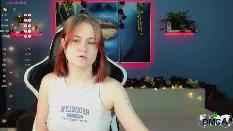 Snapshot of roxy_foxi chatting on December 2025 02:09:02 AM Roxy fiery online show from December 2025 02:09:02 AM