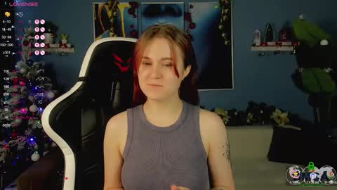 Snapshot of roxy_foxi chatting on December 2025 01:55:01 AM Roxy fiery online show from December 2025 01:55:01 AM