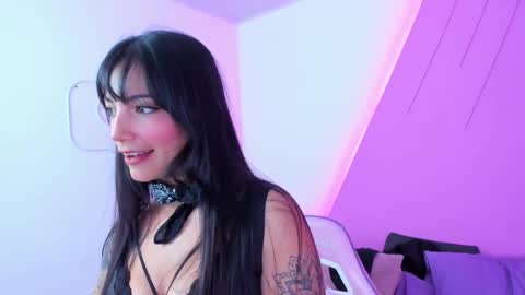 Snapshot of roxy_hell chatting on February 2025 08:25:02 PM Roxy hell online show from February 2025 08:25:02 PM