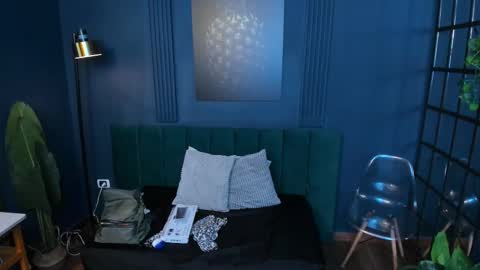 Roxy hell online show from January 2026 12:00:01 PM