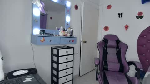 Roxy online show from July 2026 01:53:02 AM