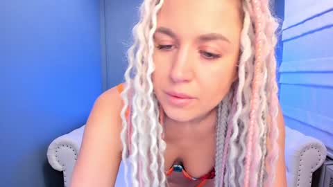 Snapshot of roxy_mars chatting on December 2024 01:18:01 AM Roxy online show from December 2024 01:18:01 AM