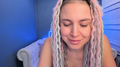 Snapshot of roxy_mars chatting on December 2024 10:27:01 AM Roxy online show from December 2024 10:27:01 AM