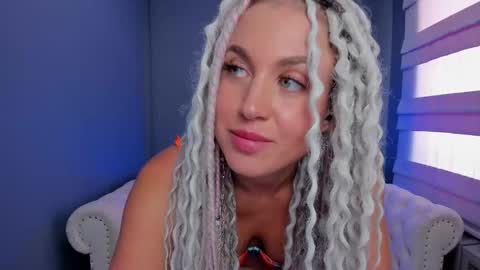 Snapshot of roxy_mars chatting on March 2025 07:21:02 AM Roxy online show from March 2025 07:21:02 AM