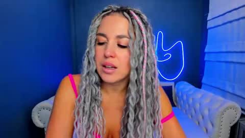 Snapshot of roxy_mars chatting on September 2025 01:22:01 AM Roxy online show from September 2025 01:22:01 AM