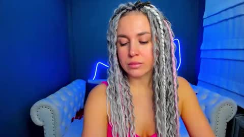 Roxy online show from December 2025 02:10:02 AM