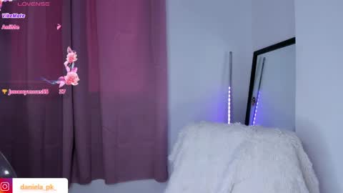 R O X Y  online show from April 2026 07:58:02 PM