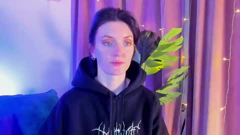 roxy_riot_ online show from February 2025 04:25:01 AM