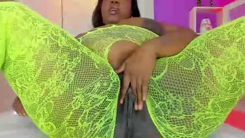roxy_sexy69 online show from June 2026 03:02:01 PM