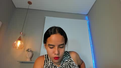 Snapshot of roxy_stone1 chatting on June 2026 07:11:01 PM roxy_stone1 online show from June 2026 07:11:01 PM