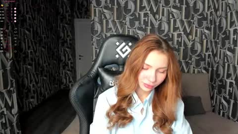 Snapshot of roxy_the_daedevill chatting on December 2024 01:37:02 AM roxy_the_daedevill online show from December 2024 01:37:02 AM