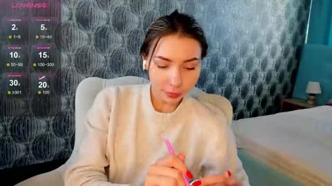 Snapshot of roxy_the_daedevill chatting on February 2025 04:48:01 AM roxy_the_daedevill online show from February 2025 04:48:01 AM