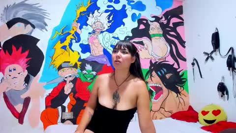 Snapshot of roxyandaron2 chatting on October 2025 02:02:01 PM RoxyAron online show from October 2025 02:02:01 PM