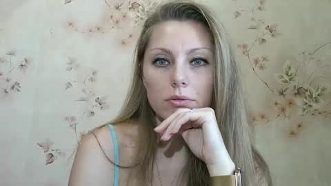 roxyfox18x01 online show from March 2026 11:01:02 AM