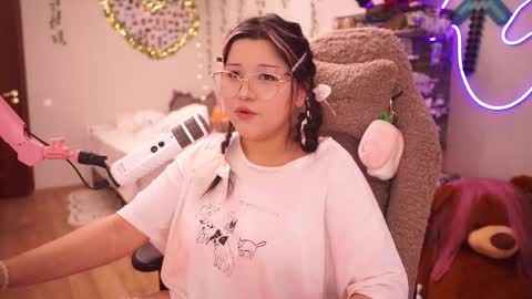 roxysuh online show from October 2025 07:38:02 AM