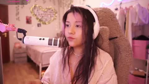 Snapshot of roxysuh chatting on July 2026 09:13:01 AM roxysuh online show from July 2026 09:13:01 AM