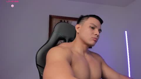 Snapshot of roy__constance chatting on July 2026 03:19:01 AM Roy Constance online show from July 2026 03:19:01 AM
