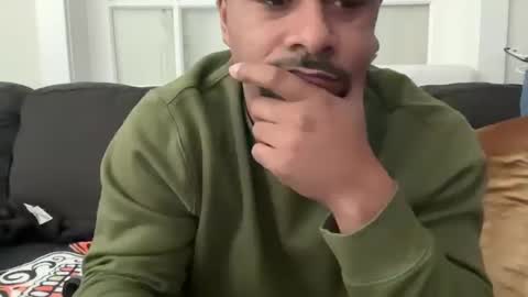 Snapshot of royal_sf chatting on March 2025 07:43:02 PM Royal SF online show from March 2025 07:43:02 PM