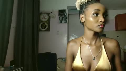 Softluxe online show from April 2026 05:43:01 AM