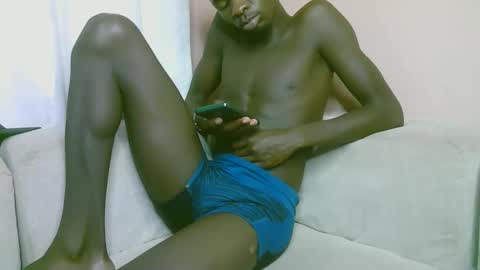 Snapshot of royalty254 chatting on May 2026 06:59:01 PM royalty254 online show from May 2026 06:59:01 PM