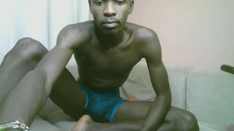 Snapshot of royalty254 chatting on May 2026 07:05:01 AM royalty254 online show from May 2026 07:05:01 AM