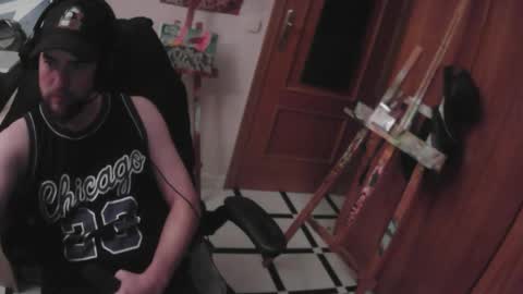 Snapshot of royer04 chatting on November 2025 08:08:02 PM royer04 online show from November 2025 08:08:02 PM