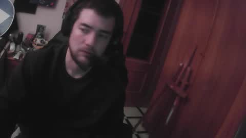 Snapshot of royer04 chatting on January 2026 01:11:01 AM royer04 online show from January 2026 01:11:01 AM