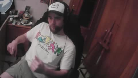 Snapshot of royer04 chatting on January 2026 10:35:02 PM royer04 online show from January 2026 10:35:02 PM