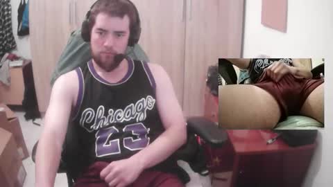 Snapshot of royer04 chatting on February 2026 11:39:01 PM royer04 online show from February 2026 11:39:01 PM