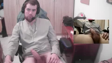 Snapshot of royer04 chatting on March 2026 04:35:01 PM royer04 online show from March 2026 04:35:01 PM