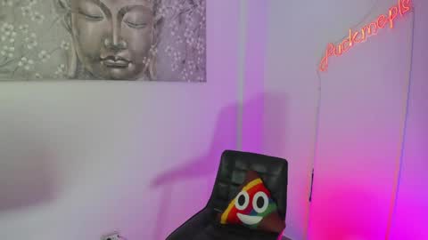 POOL online show from May 2026 02:42:02 AM