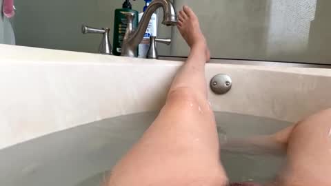 ireneTxCD online show from March 2025 07:47:02 PM