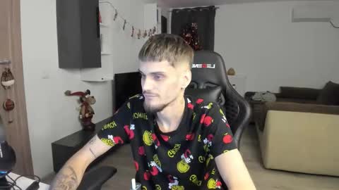 R online show from December 2025 01:35:02 AM