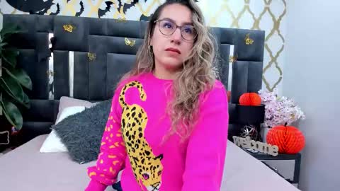 Snapshot of rubby_taylor chatting on November 2025 11:34:01 AM RubbyTaylor online show from November 2025 11:34:01 AM