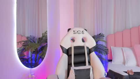 ruby_deluxe6 online show from May 2026 11:38:01 AM