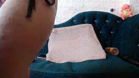 Snapshot of rubyemerald_ chatting on February 2025 12:22:02 AM rubyemerald_ online show from February 2025 12:22:02 AM