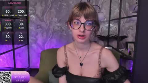 Snapshot of rubytwinkle chatting on April 2026 08:59:02 PM Ruby online show from April 2026 08:59:02 PM