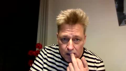 Snapshot of rudeski chatting on December 2024 08:15:01 PM rudeski online show from December 2024 08:15:01 PM