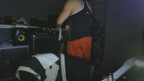 Chico que rico Caliente online show from January 2025 04:55:01 AM