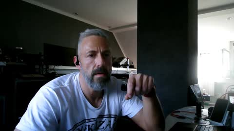 Chico que rico Caliente online show from March 2025 03:15:02 PM