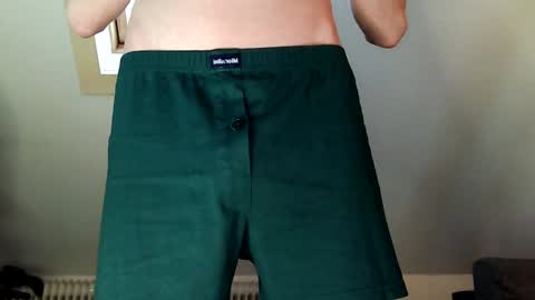 Snapshot of ruffy1992 chatting on December 2024 02:45:01 PM Luffy online show from December 2024 02:45:01 PM