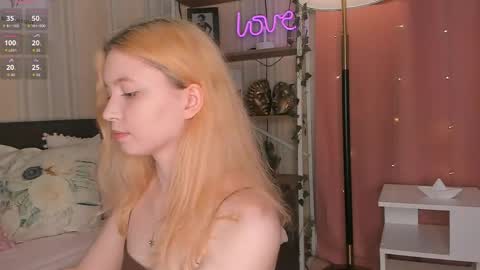 Snapshot of ruminelle chatting on June 2026 11:32:01 AM Lilith online show from June 2026 11:32:01 AM