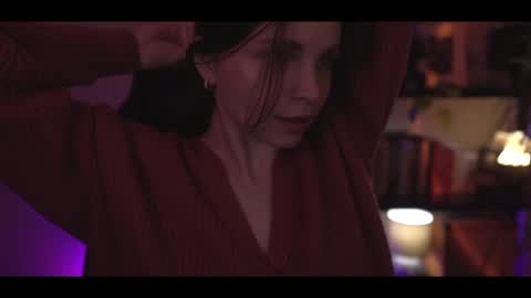 Snapshot of running_with_the_wolves chatting on February 2025 10:31:02 PM Elena online show from February 2025 10:31:02 PM