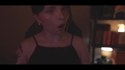 Snapshot of running_with_the_wolves chatting on October 2025 10:20:02 PM Elena online show from October 2025 10:20:02 PM