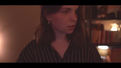 Snapshot of running_with_the_wolves chatting on October 2025 10:50:01 PM Elena online show from October 2025 10:50:01 PM