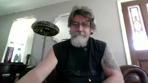 Snapshot of runningaround60 chatting on September 2025 04:51:01 PM runningaround60 online show from September 2025 04:51:01 PM