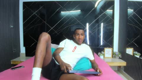 Snapshot of runnyx_09 chatting on September 2025 09:29:02 PM Runnix online show from September 2025 09:29:02 PM