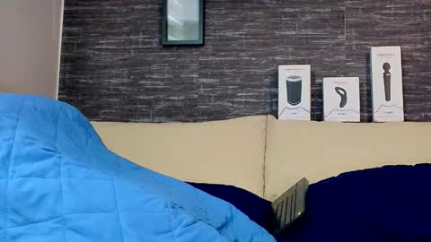 Snapshot of russell_adams_ chatting on February 2025 05:39:01 PM R U S S E L L online show from February 2025 05:39:01 PM