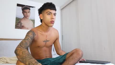  R U S S E L L  online show from March 2026 06:02:01 PM