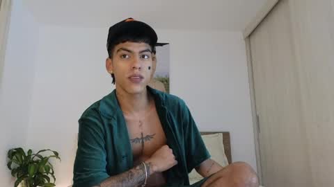  R U S S E L L  online show from April 2026 02:56:01 AM